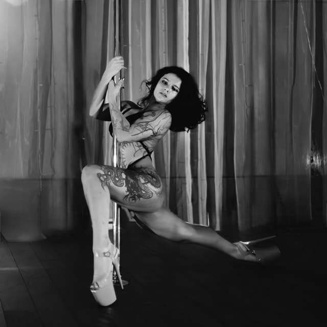 Leïla, qui enseigne au studio